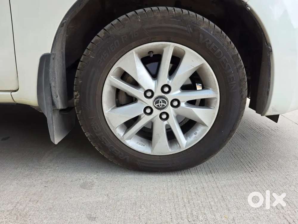 Toyota Innova Crysta 2017 Diesel At 7str