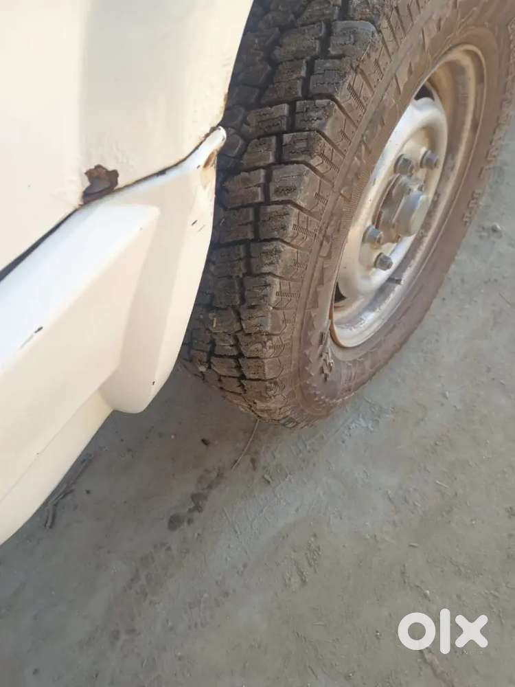 Tata Sumo Top Model Gold Petrol 140000 Km Driven