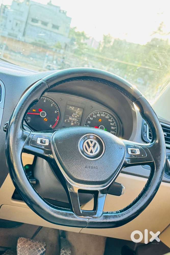 Volkswagen Vento 1.2 Tsi Highline Plus At, 2017, Petrol