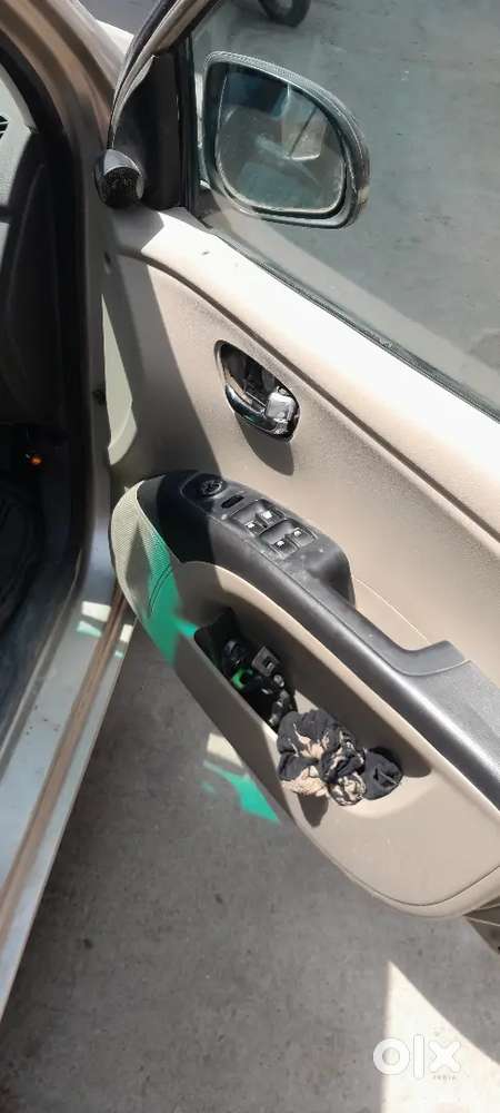 Hyundai I10 2011 Cng & Patrola 12500 Km Driven