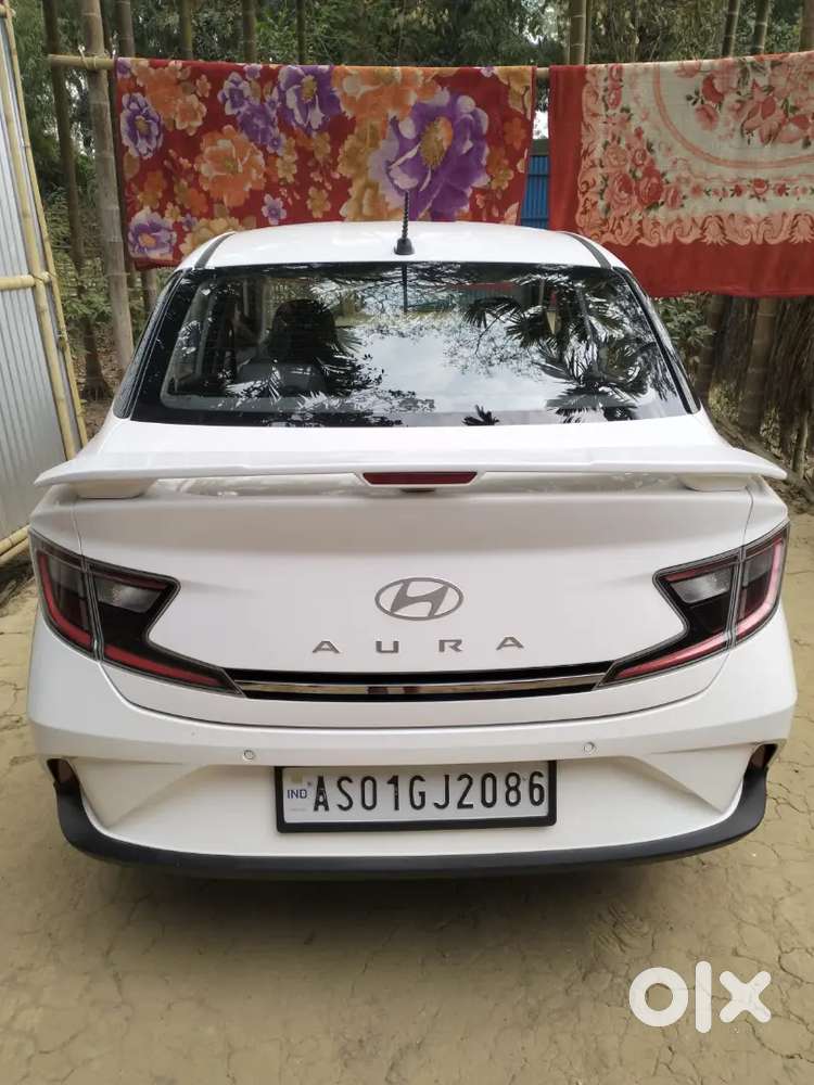 Hyundai Aura 2025 Petrol 12700 Km Driven