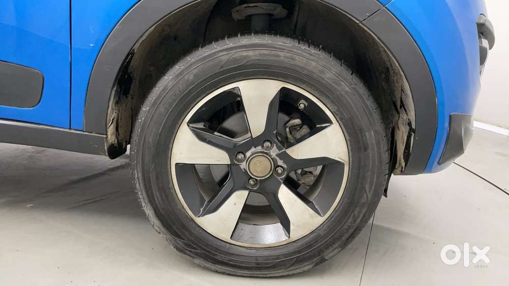 Tata Nexon 1.2 Revotron Xza Plus (o) Dual Tone, 2018, Diesel