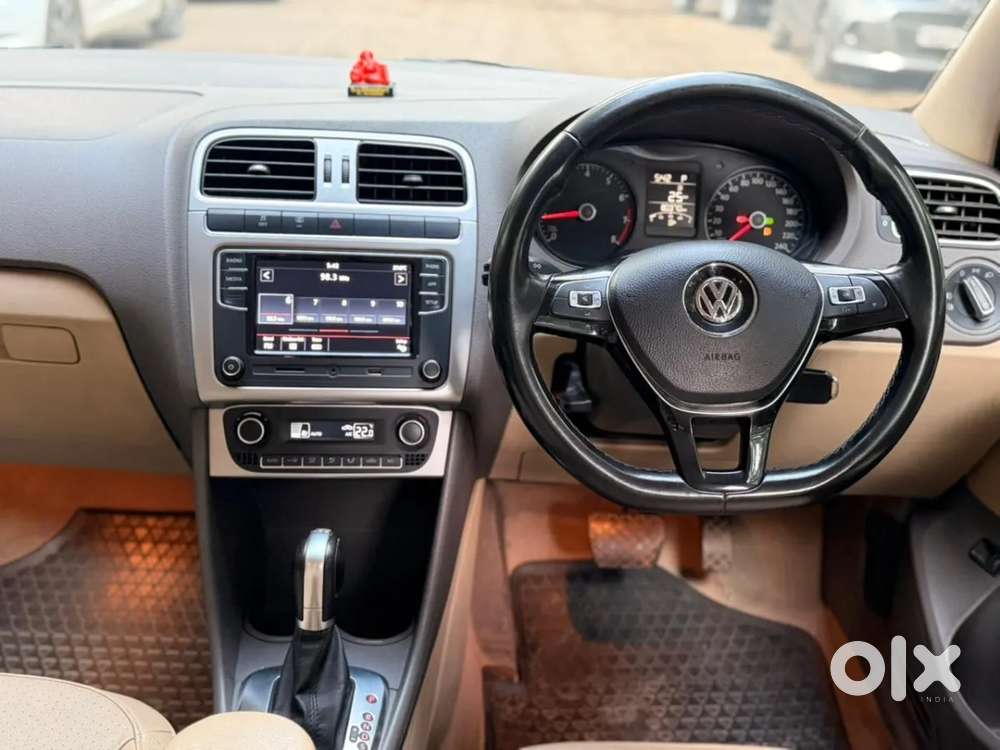 Volkswagen Vento 1.2 Highline Plus At 16 Alloy, 2018, Petrol