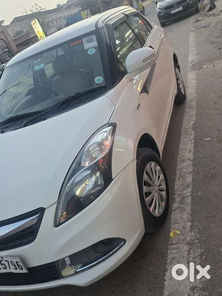 Maruti Suzuki Dzire 2015 Petrol 73200 Km Driven