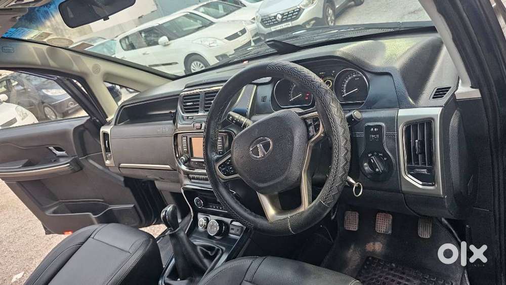 Tata Hexa 2.2 Xta 4x2 7 Str Dual Tone, 2017, Diesel