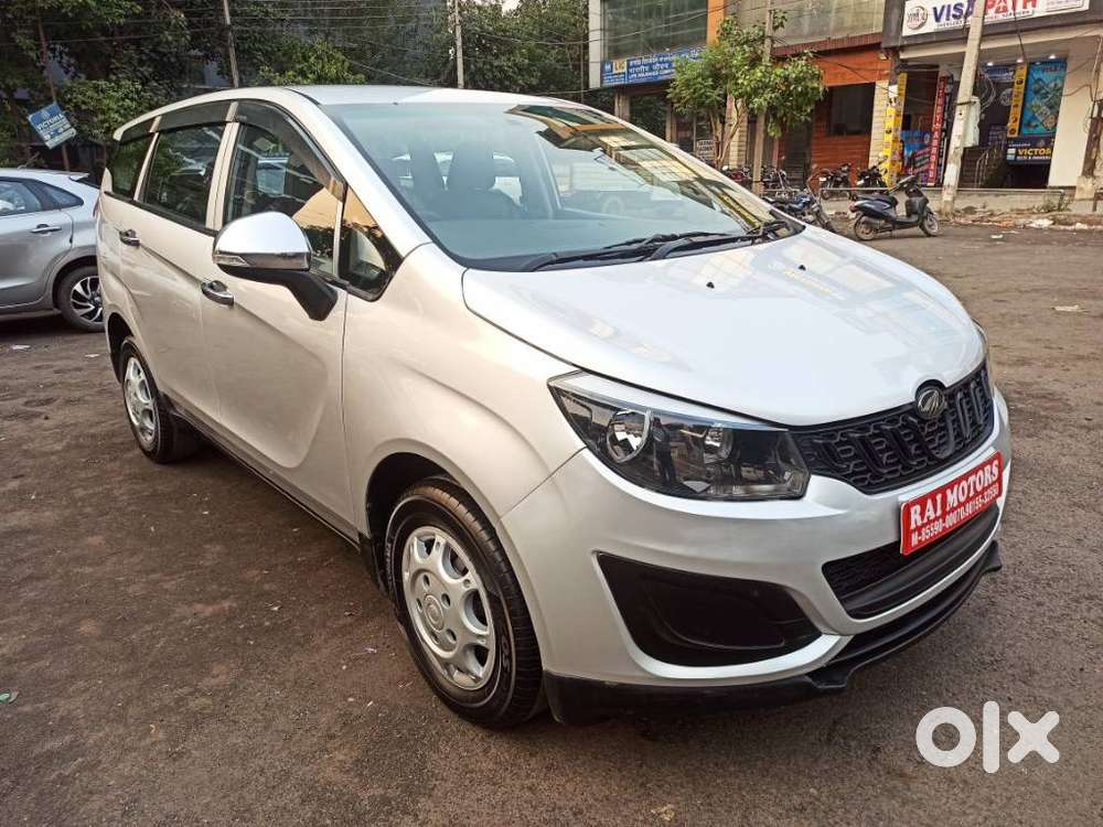 Mahindra Marazzo