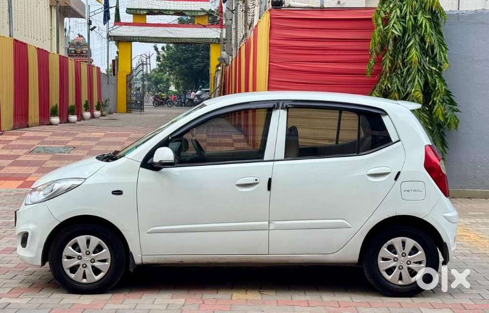 Hyundai I10 Sportz, 2012, Petrol