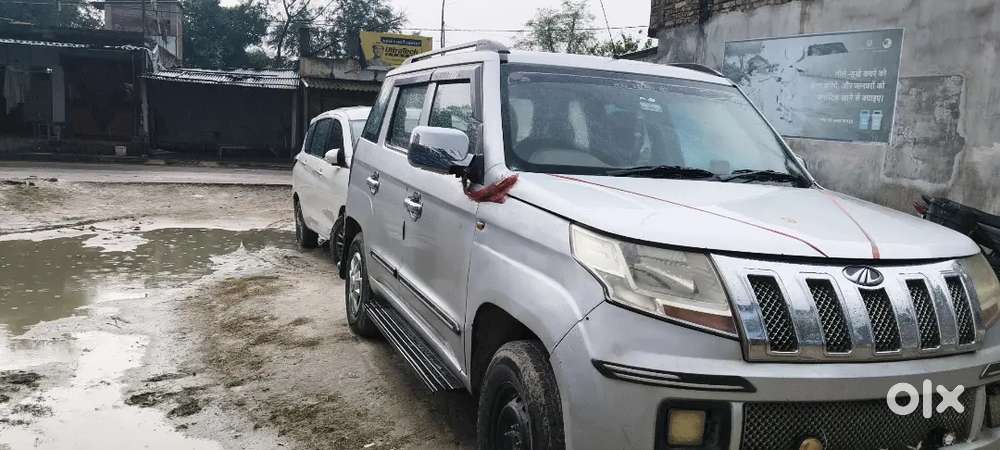Mahindra Tuv 300