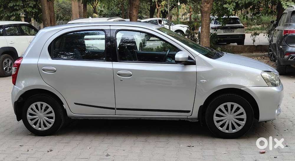 Toyota Etios Liva 2013-2014 G, 2013, Petrol
