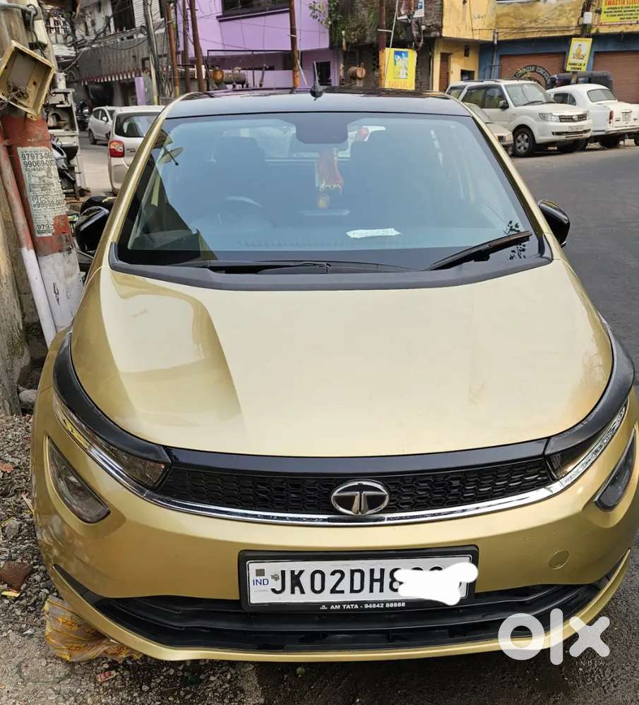 Tata Altroz 2024 Petrol Well Maintained Family Car