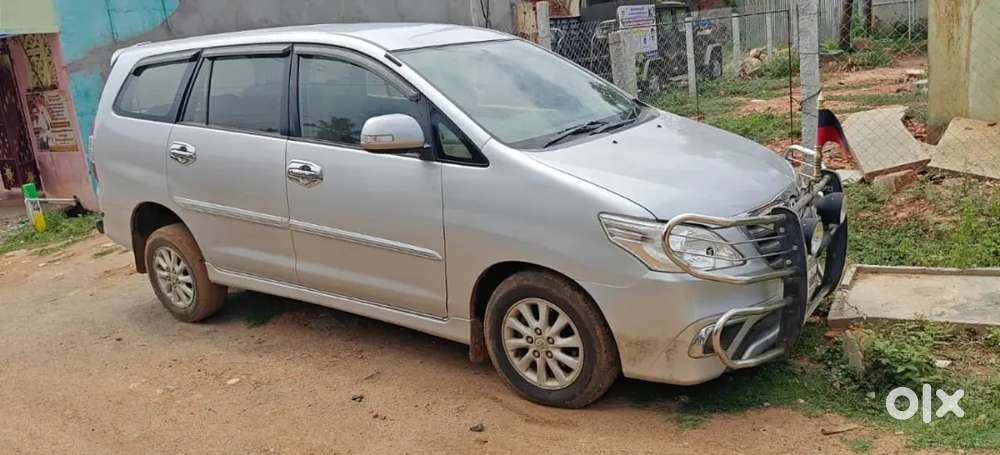 Toyota Innova 2013 Diesel 3rd Owner (showroom Service Record)