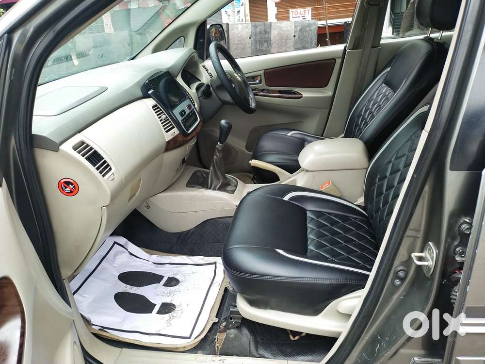 Toyota Innova 2.5 Vx (diesel) 8 Seater, 2012, Diesel