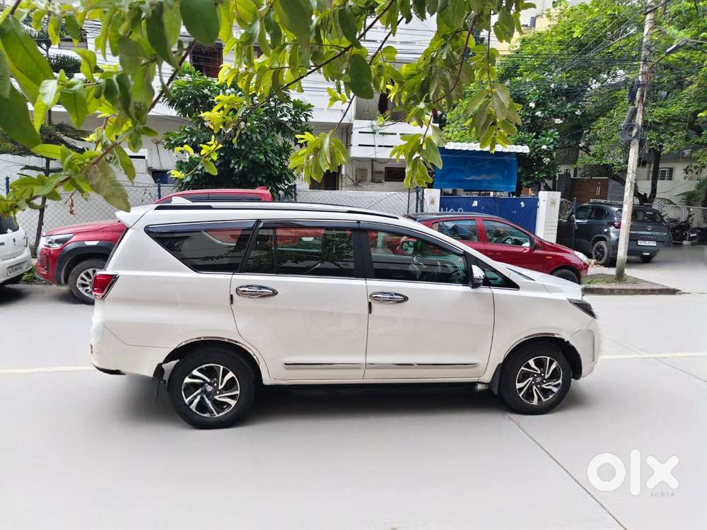 Toyota Innova Crysta 2.4 V 7 Str, 2023, Diesel