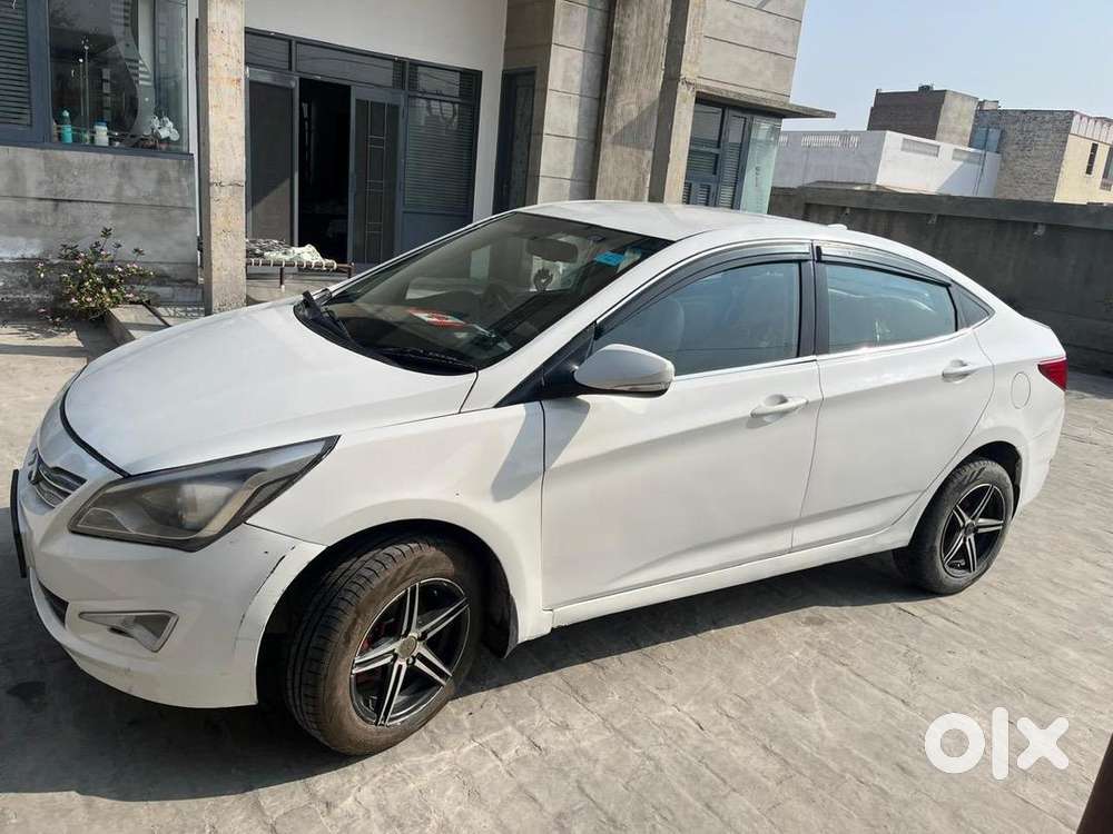Hyundai Fluidic Verna 2016