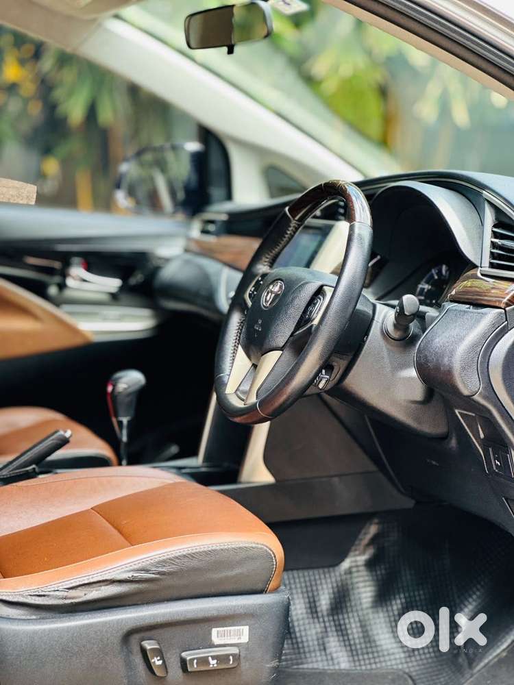 Toyota Innova Crysta 2.8z Automatic, 2017, Diesel