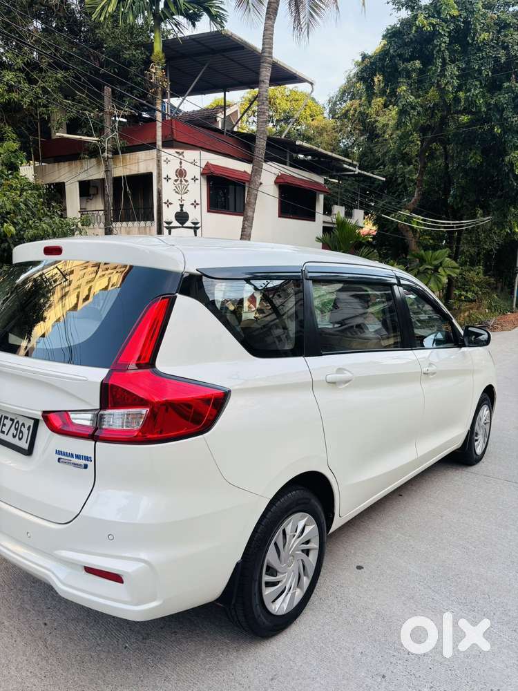 Maruti Suzuki Ertiga Vxi Shvs, 2022, Petrol