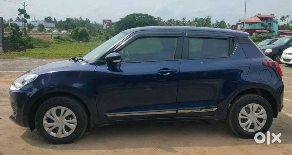 Maruti Suzuki Swift Vxi + Manual, 2022, Petrol