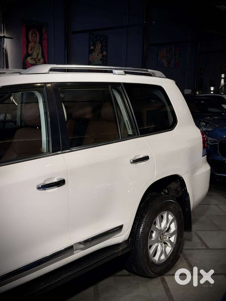 Toyota Land Cruiser [2015-2020] 4.5 Vx Lc 200, 2018, Diesel