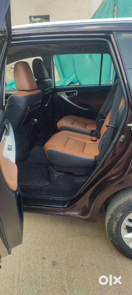 Toyota Innova Crysta 2.8 Zx At, 2017, Diesel