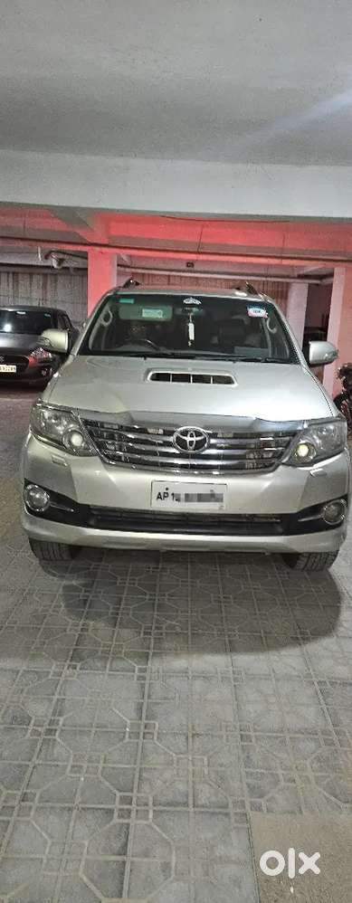 Toyota Fortuner Legender 2015
