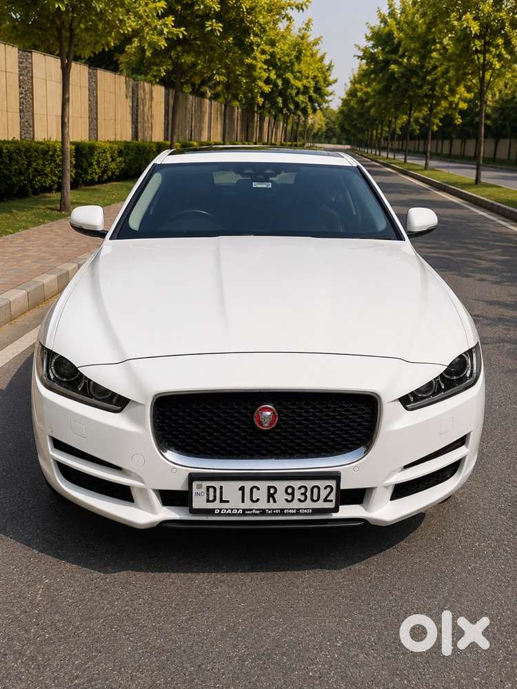 Jaguar Xe Petrol 2016
