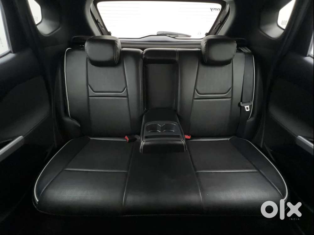 Nissan Magnite 1.0 Xv Premium, 2021, Petrol