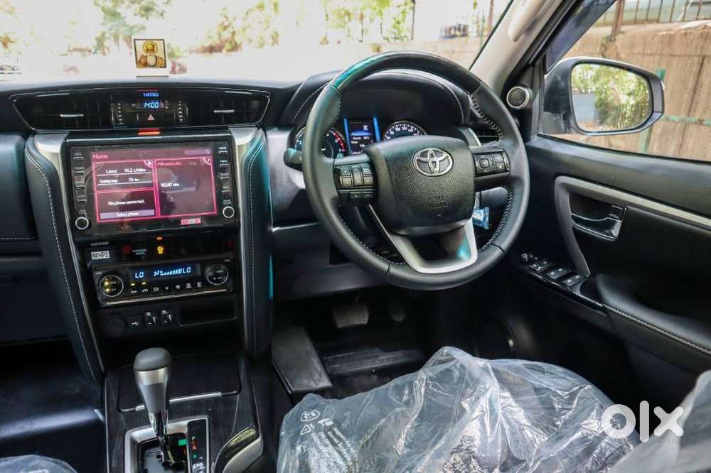 Toyota Fortuner 4x2 At 2.7 Petrol, 2025, Petrol