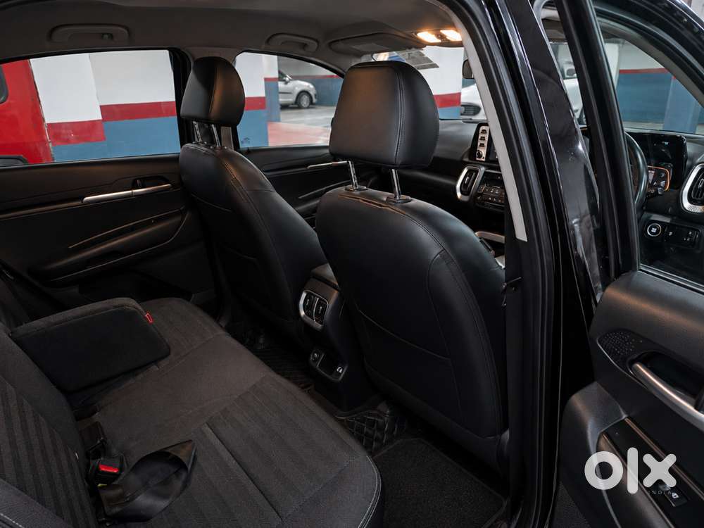 Kia Sonet 2023 Petrol 28500 Km Driven