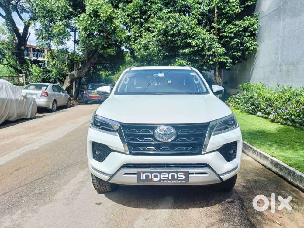 Toyota Fortuner [2021-ongoing] 2.8 2wd Diesel At, 2023, Diesel