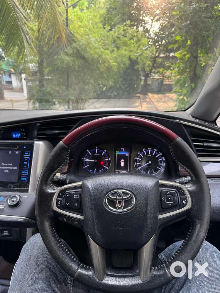 Toyota Innova Crysta V 2017 18 Reg
