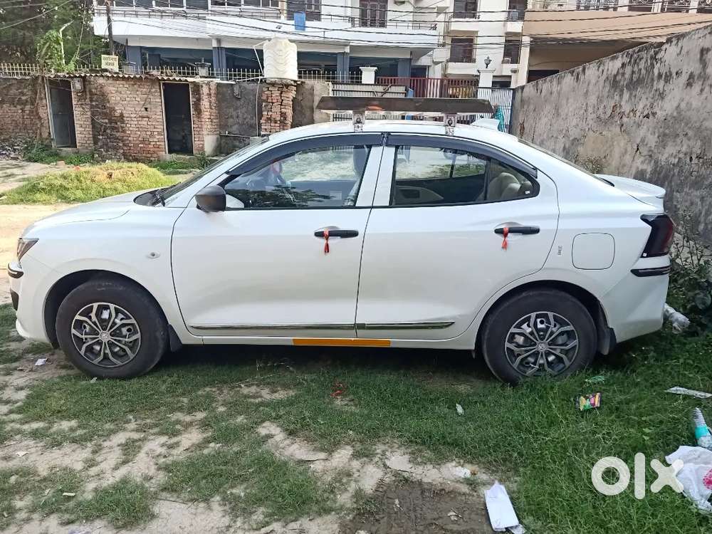 किसी भी शुभ अवसर पर गाड़ी बुकिंग के लिए संपर्क करें।