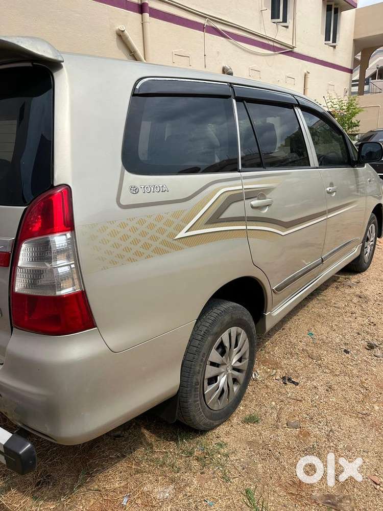 Toyota Innova 2012 Diesel 218000 Km Driven