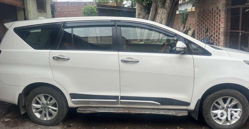 Toyota Innova Crysta 2017