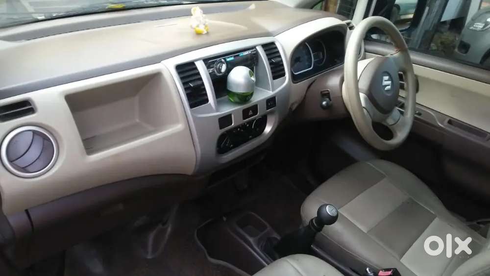 This Is A One-handed Car, And You Can See The Condition Of The Car In