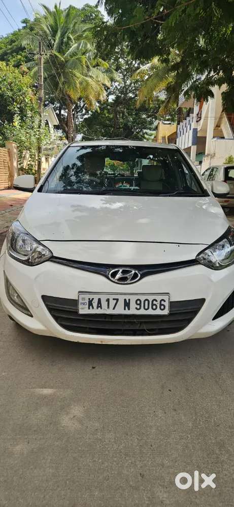 Hyundai I20 2013 Petrol 180 Km Driven