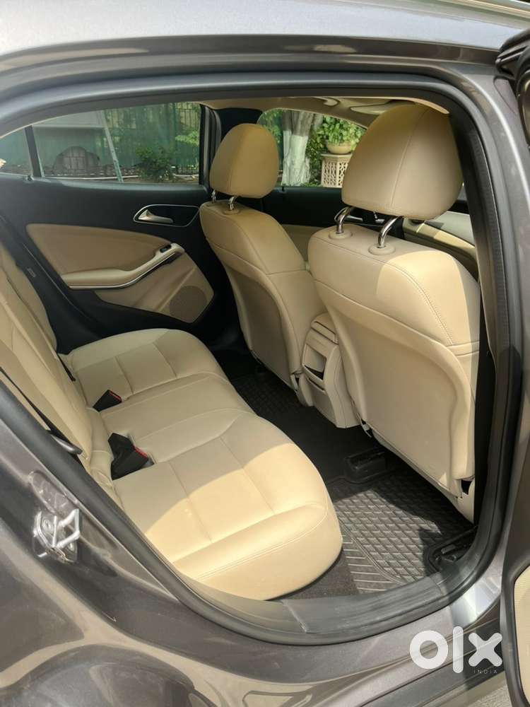 Mercedes-benz Gla 200 Sport Petrol  24000 Kms Driven