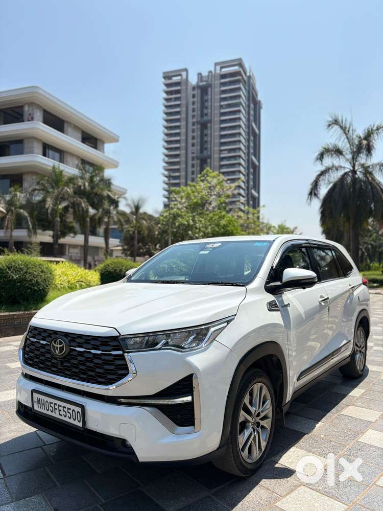 Toyota Innova Hycross 2.0 Zx (o) Hybrid 7 Str, 2023, Petrol