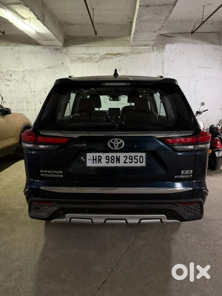Toyota Innova Hycross 2023 Hybrid