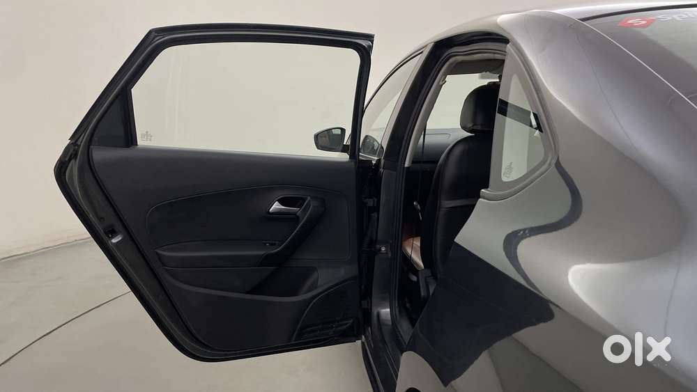 Volkswagen Vento 1.2 Tsi Comfortline At, 2016, Petrol