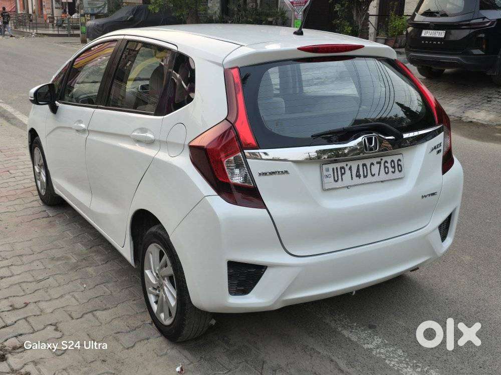 Honda Jazz V Mt Privilege, 2017, Petrol