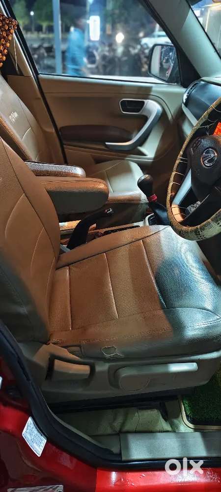 Mahindra Tuv 300 2017 Diesel 274900 Km Driven
