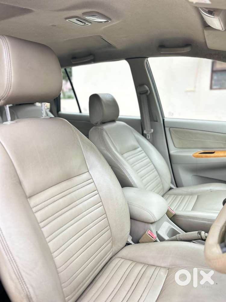 Toyota Innova 2.5 Vx 7 Str Bs-iii, 2010, Diesel