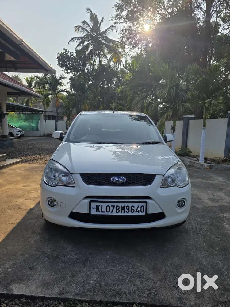 Ford Fiesta 2010 Petrol 92000 Km Driven