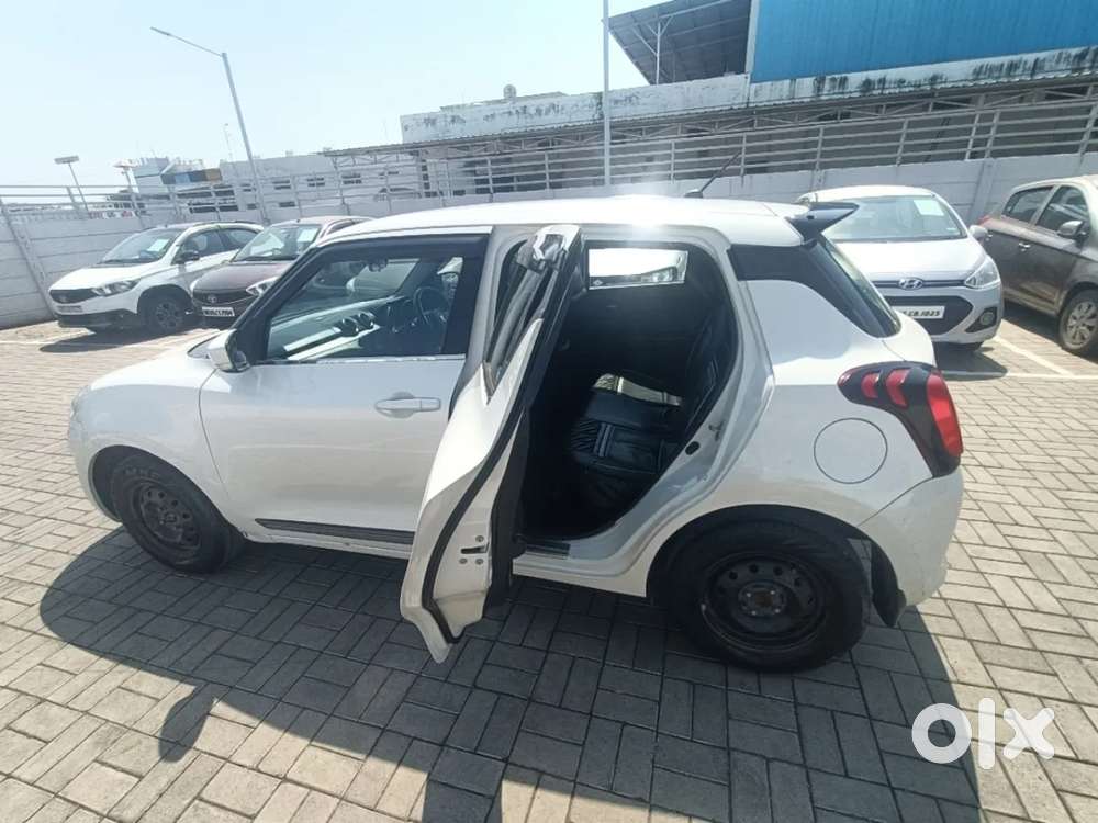 Maruti Suzuki Swift Vxi, 2022, Petrol