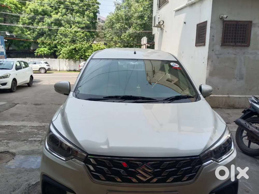 Maruti Suzuki Ertiga 2024 Petrol Manual