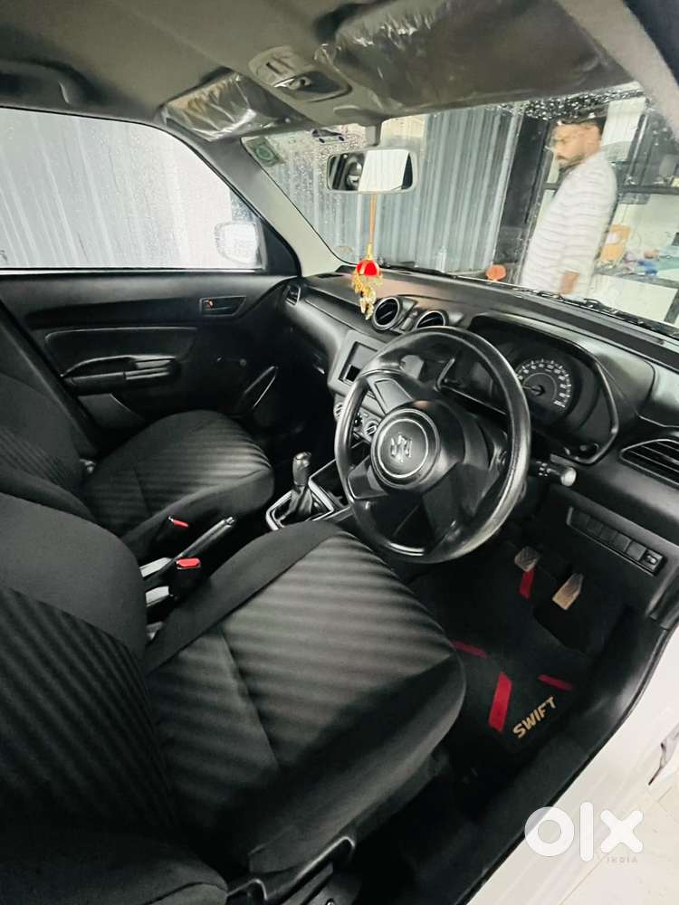 Maruti Suzuki Swift 1.2 Lxi (o), 2021, Petrol