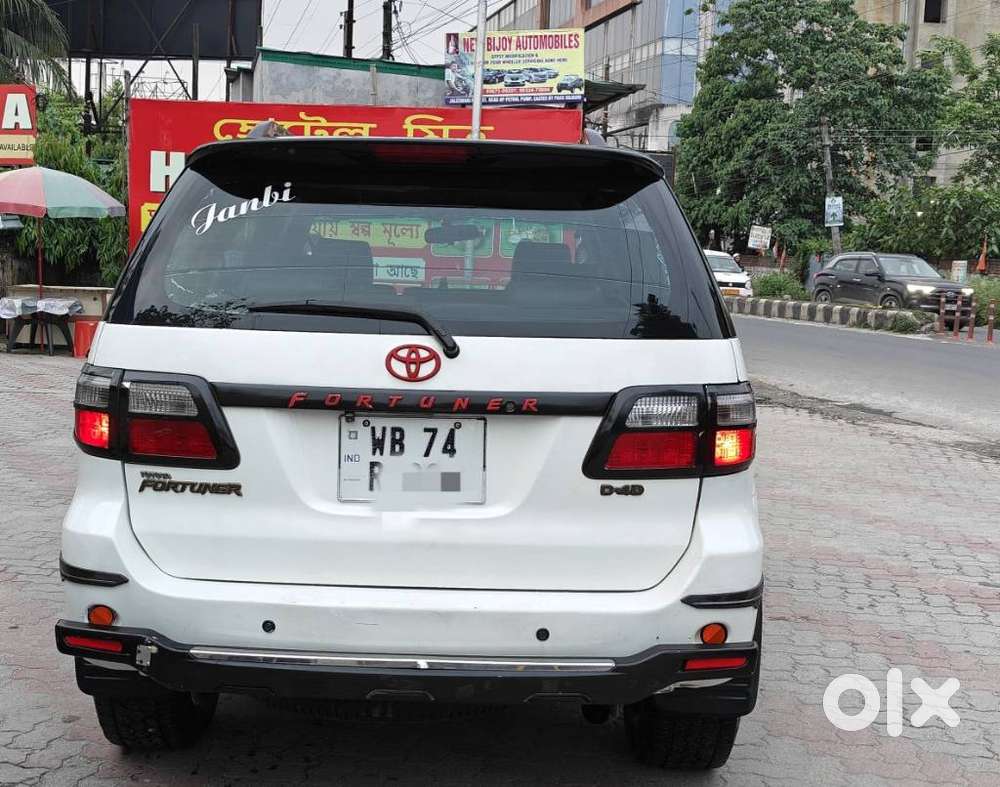 Toyota Fortuner 4x4 Manual Limited Edition, 2010, Diesel
