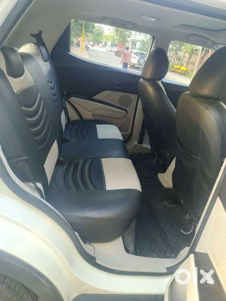 Mahindra Xuv300 1.2 W6 Amt Petrol, 2023, Petrol