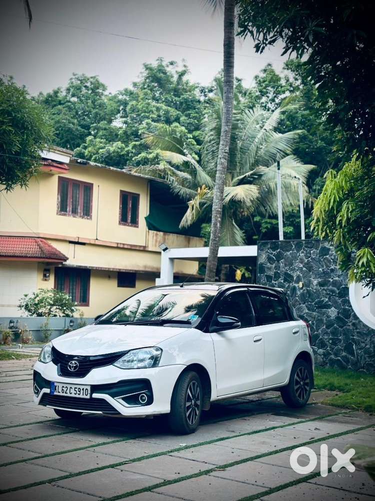 Toyota Etios Liva 2017 Petrol Well Maintained