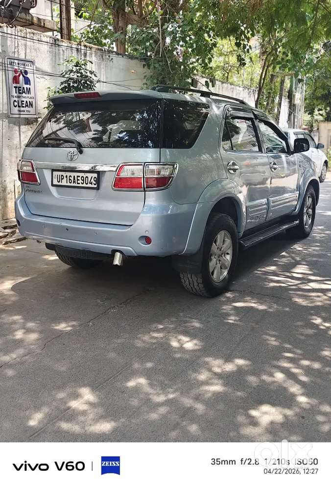 Toyota Fortuner 4x4 2011 Manual8